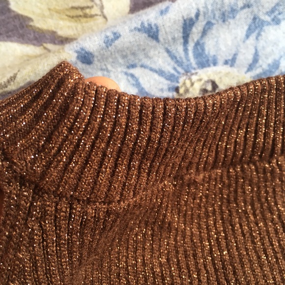 🍻Cover story cold shoulder Shimmer Sweater Large 🍻 - Picture 7 of 15